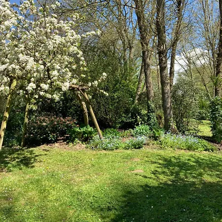 Le Moulin De La Castellerie Bed and Breakfast 3*