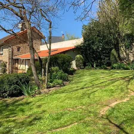 Alojamento de Acomodação e Pequeno-almoço Le Moulin De La Castellerie 3*