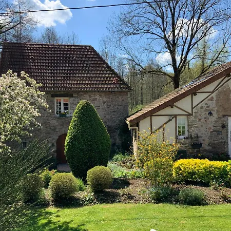 Le Moulin De La Castellerie Bed and Breakfast 3*