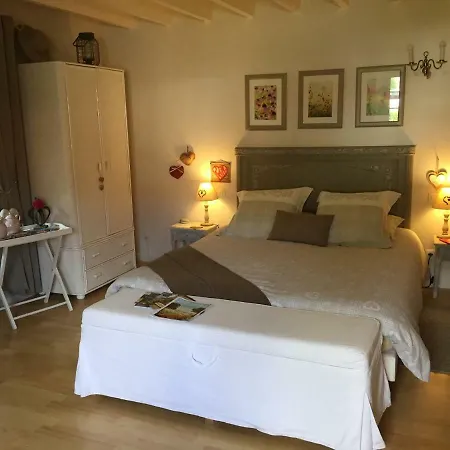 Couette-café Le Moulin De La Castellerie